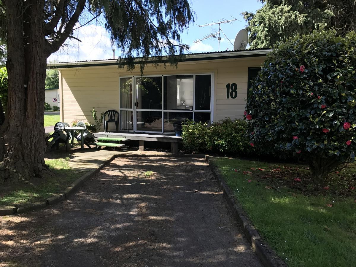 Golden Springs Motel, Holiday Park Rotorua Exterior photo